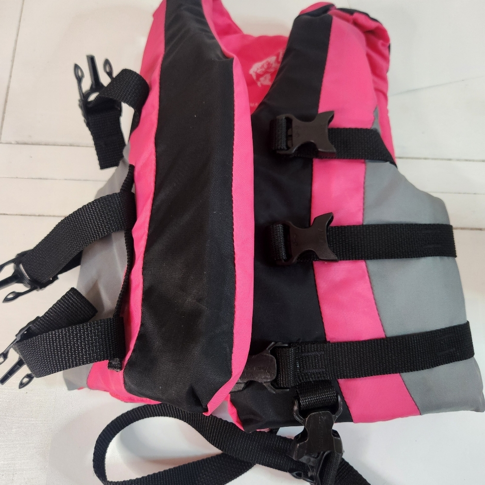 Bass Pro Shop Flotation Vest Type 3 PFD Child Pink Small 30-50 lbs